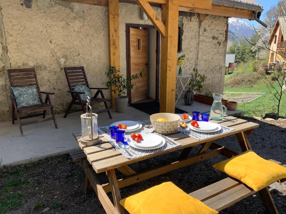 Appartement Duplex Avec Jardin Attenant Briançon Buitenkant foto