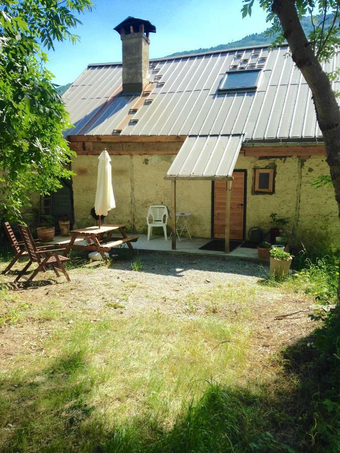 Appartement Duplex Avec Jardin Attenant Briançon Buitenkant foto