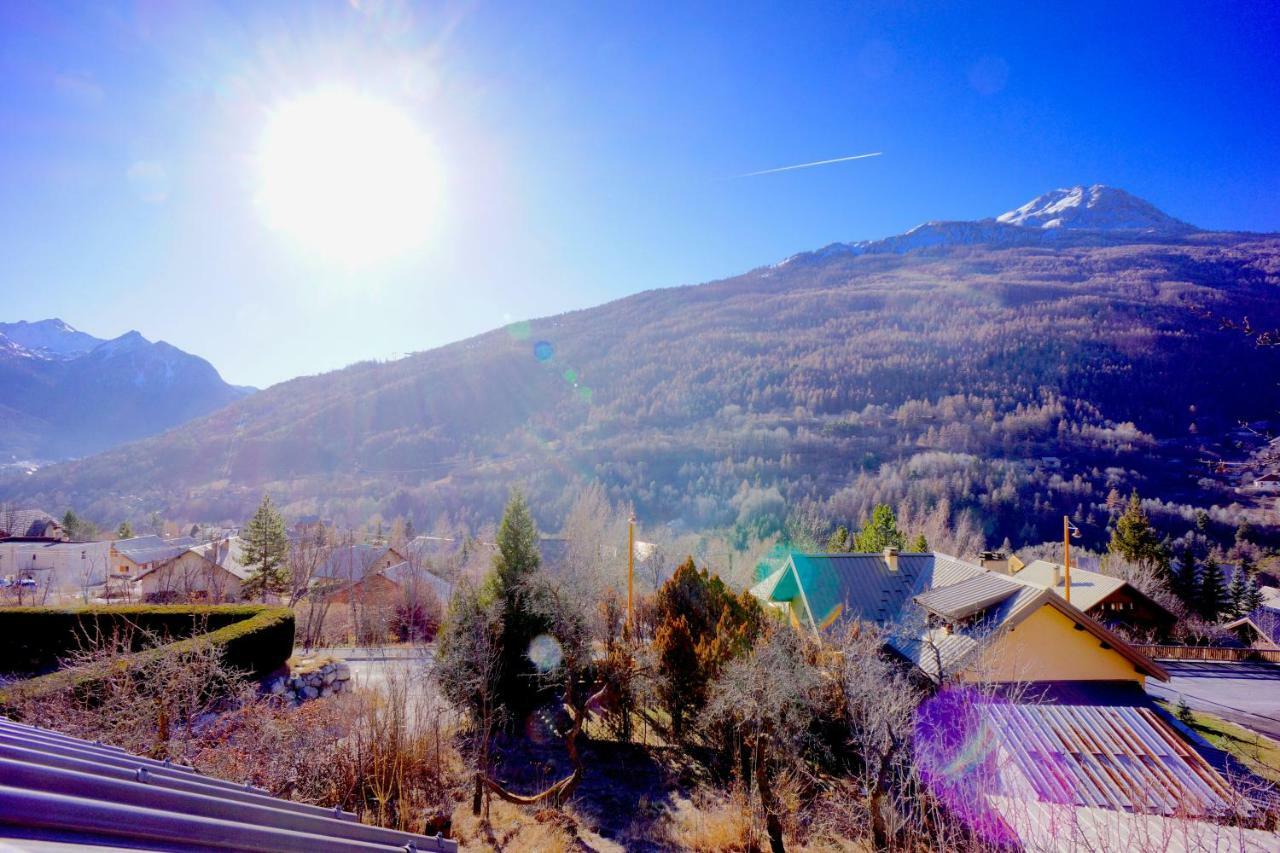 Appartement Duplex Avec Jardin Attenant Briançon Buitenkant foto