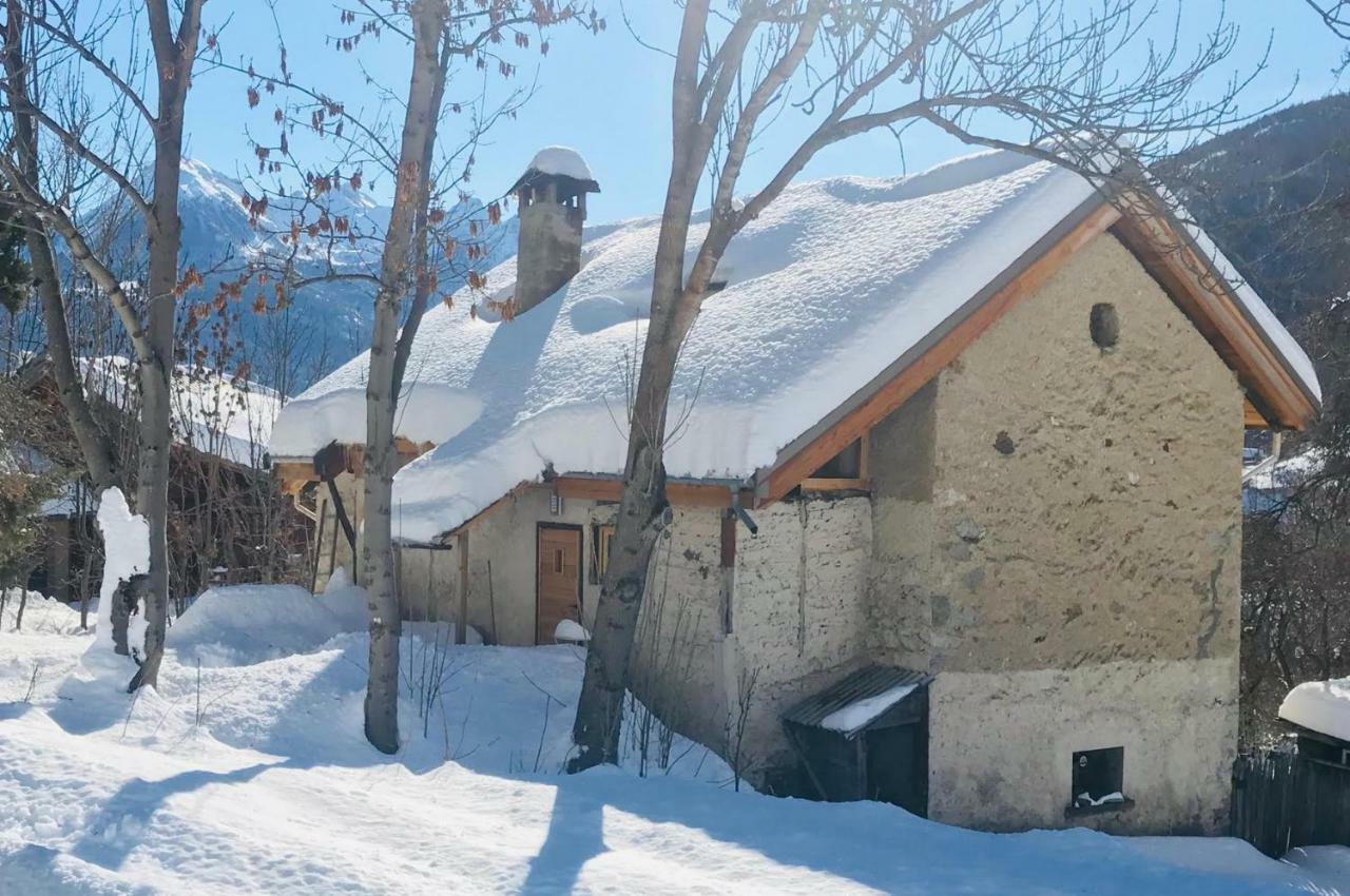 Appartement Duplex Avec Jardin Attenant Briançon Buitenkant foto
