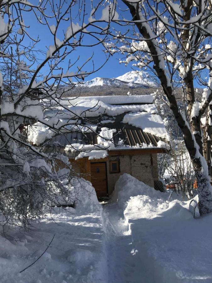 Appartement Duplex Avec Jardin Attenant Briançon Buitenkant foto